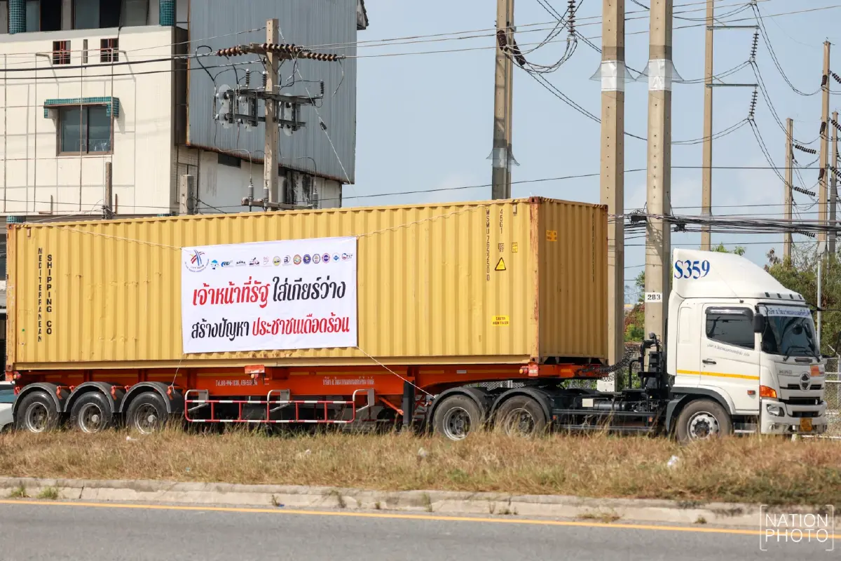 ขบวนรถบรรทุก ประท้วงวิกฤติน้ำมัน ลั่น ‘รัฐฯ บริหารหน่อมแน้ม’