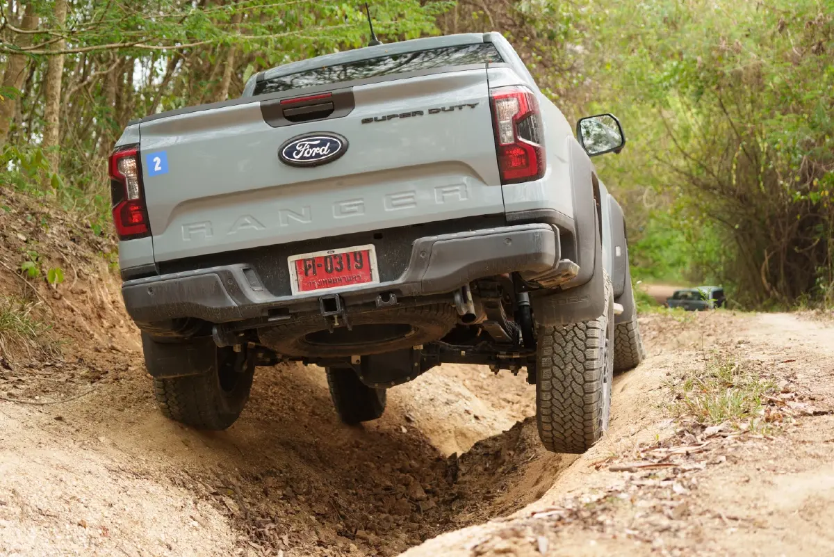 'ฟอร์ด เรนเจอร์ ซูเปอร์ ดิวตี้' ลุยฉลุย ออฟโรด เรื่องง่ายๆ