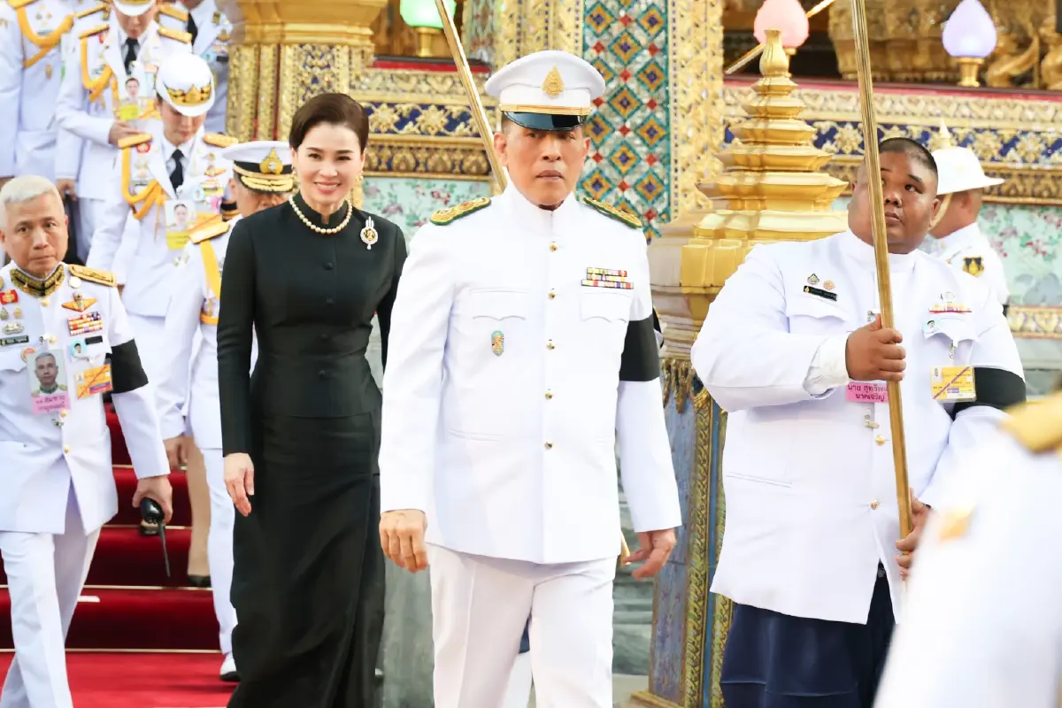 ในหลวง-พระราชินี เสด็จฯ ทรงบำเพ็ญพระราชกุศลมาฆบูชา พุทธศักราช 2569
