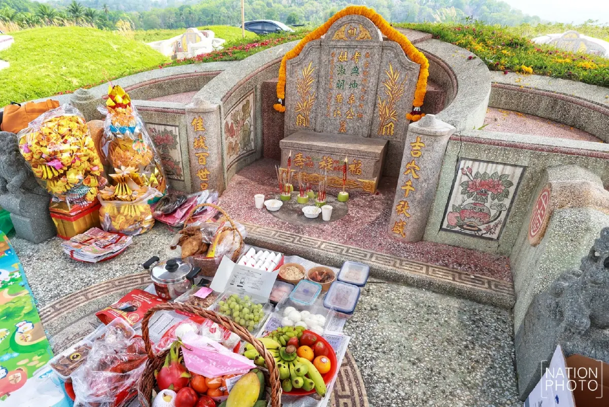 'เช็งเม้ง' เทศกาลรำลึกถึงบรรพบุรุษ ท่ามกลางราคาน้ำมันขึ้นแรง