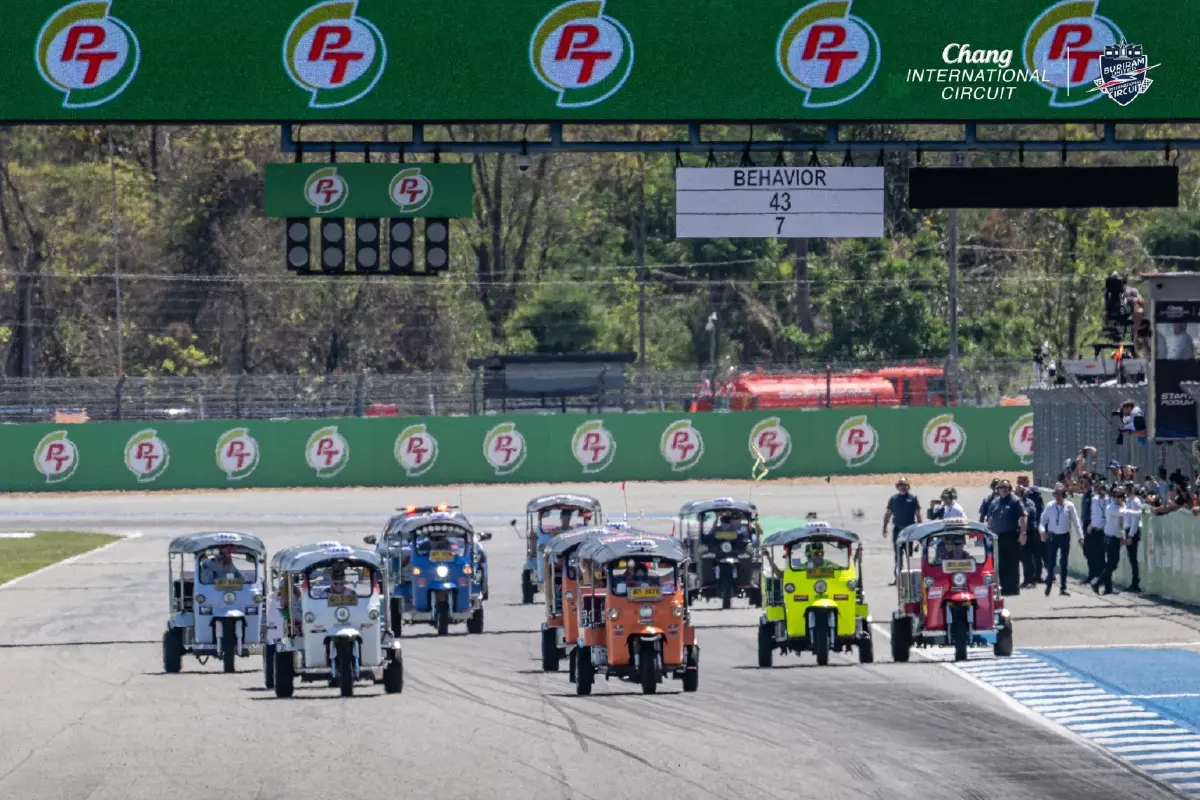 'มิลเลอร์-โทปรัค' ยกล้อโชว์ คว้าแชมป์ตุ๊กตุ๊กซิ่ง เปิดศึก MotoGP 2026