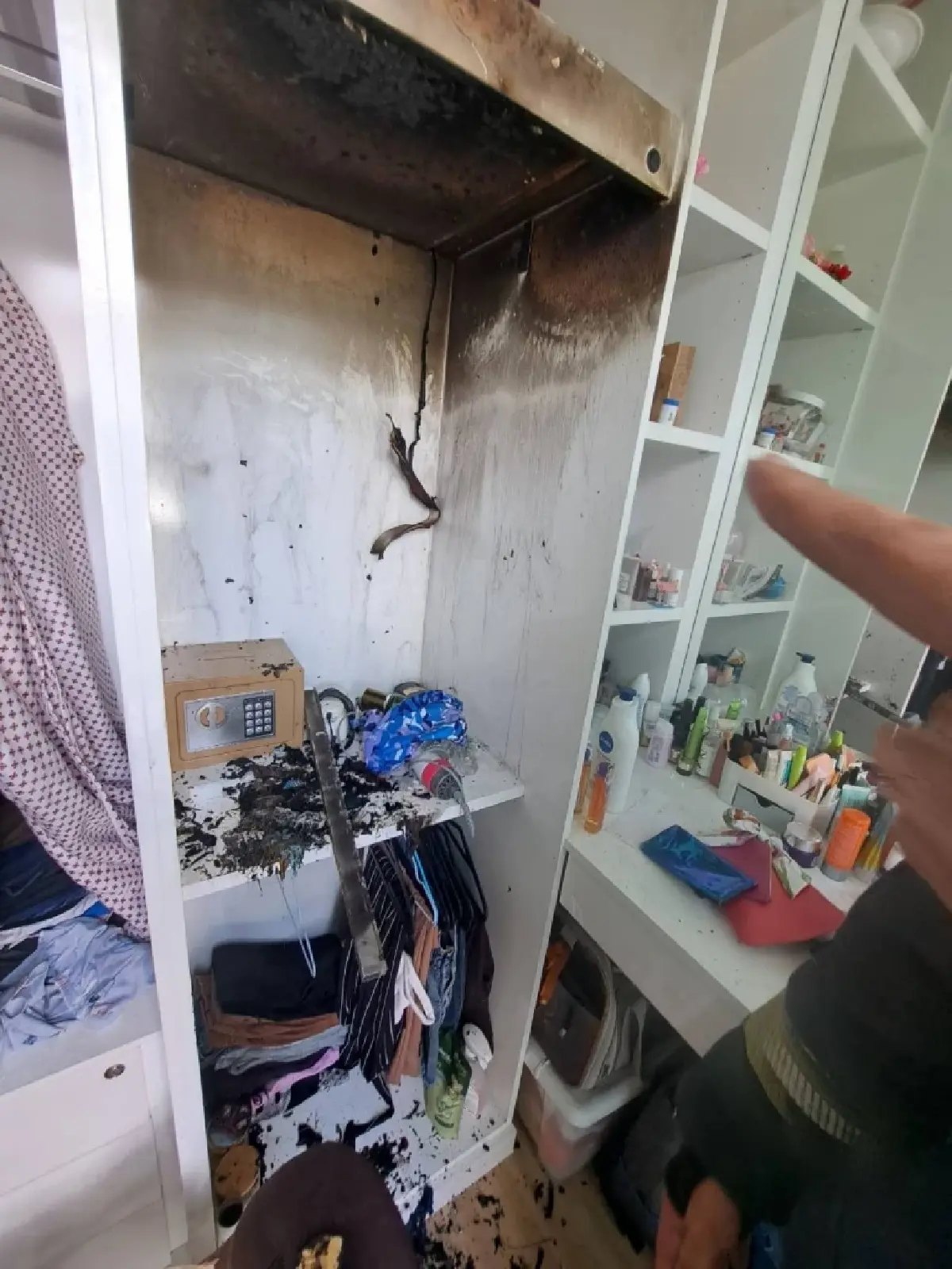 ด่วน พาวเวอร์แบงค์ระเบิด ย่านราษฎร์บูรณะ บาดเจ็บ 1 คน เร่งนำส่งรพ.