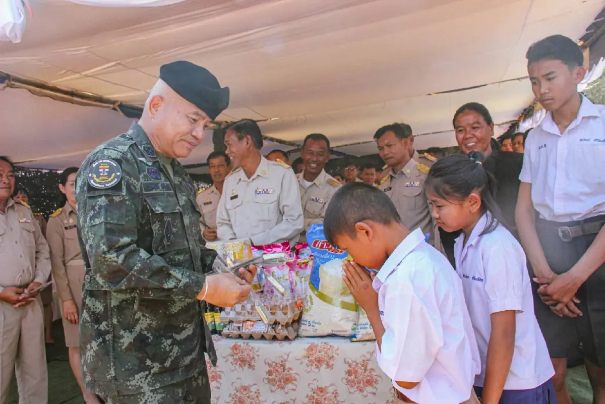 มทภ.2 เยี่ยมครอบครัววีรชน 'พล.ต.กฤษฎา–ร.ต.วสันต์' ย้ำ กองทัพจดจำทุกการเสียสละ