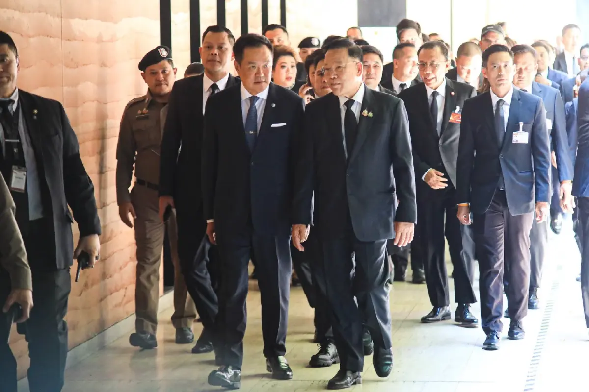 สแกน ‘ร่างกฎหมาย’ ค้างท่อ  เมื่อ 'รัฐสภาสีน้ำเงิน' คุมเกม