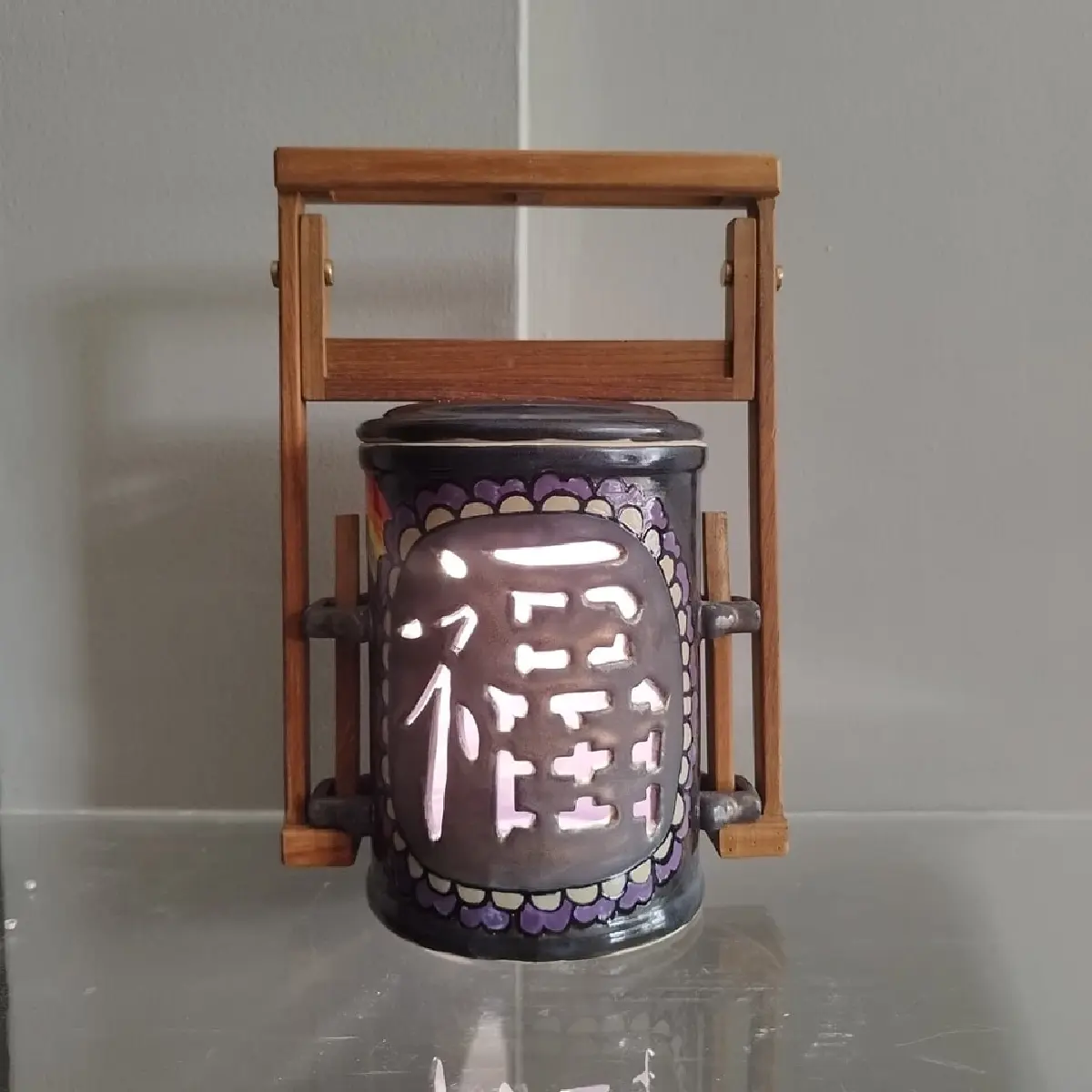 Lively Ware แบรนด์เซรามิกที่เริ่มในห้องนอนของ กิตติ์ กัลยาณพงศ์