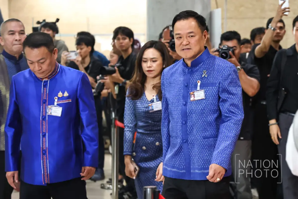 จุดเสี่ยงชนวนล้มรัฐบาลสีน้ำเงิน ฝีมือบริหารวิกฤติ ปมทุจริตแผลเก่า การเมืองภายใน