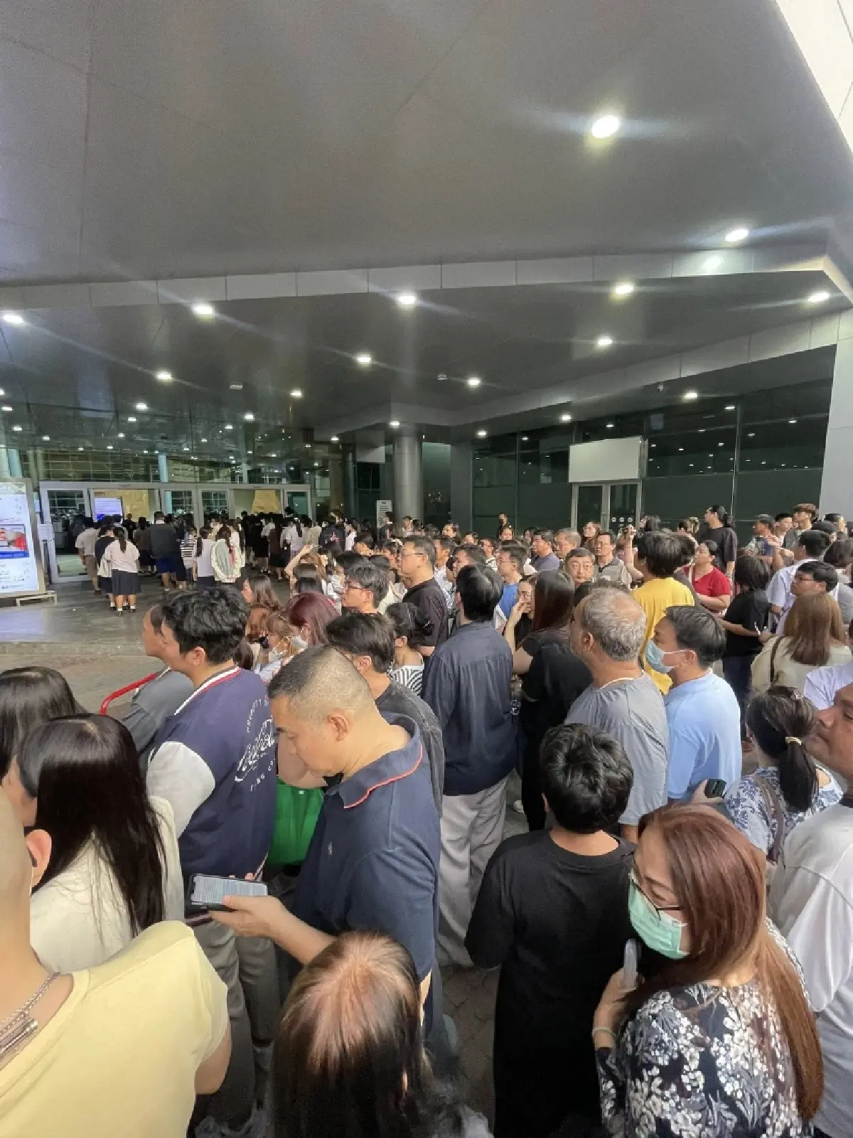 คนเต็มอิมแพ็ค นักเรียน 13,895 คน แห่สอบเข้าเตรียมอุดมศึกษา 2569