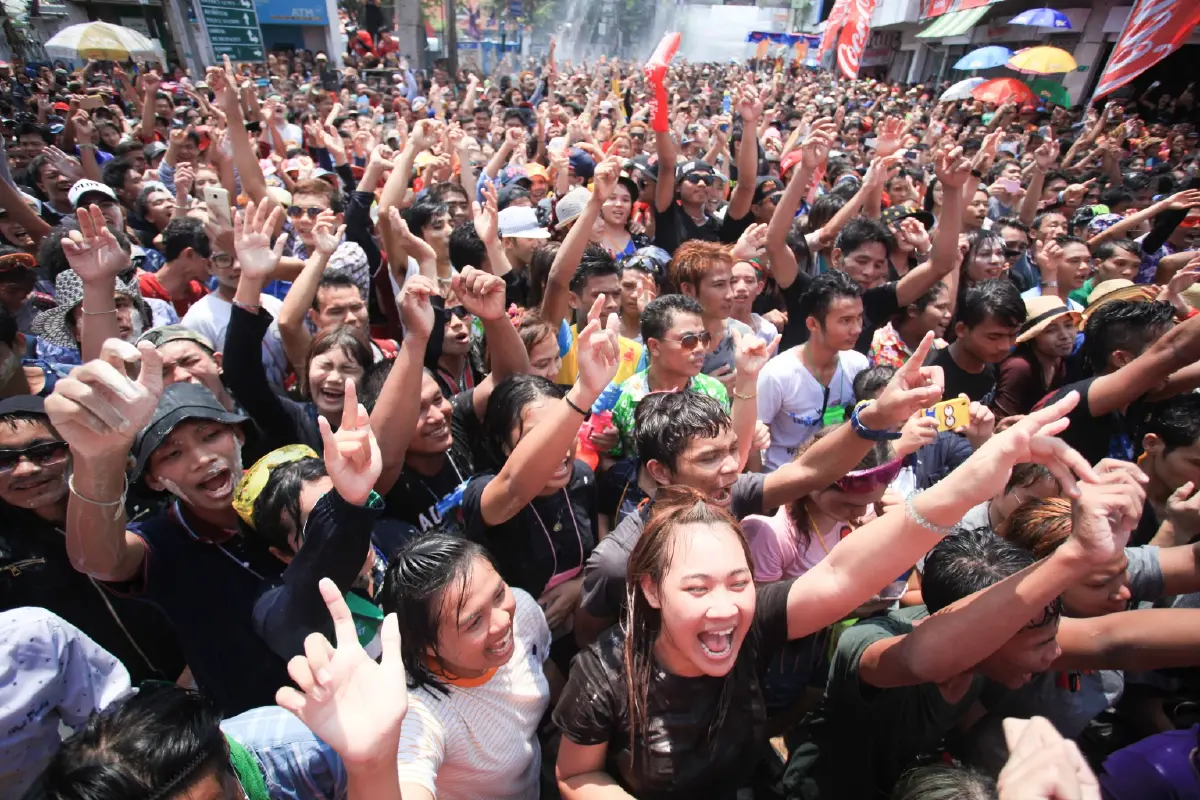 พิกัดเล่นน้ำ 'สงกรานต์พระประแดง 2569' ใครไม่หนำใจ มาไหลกันที่นี่