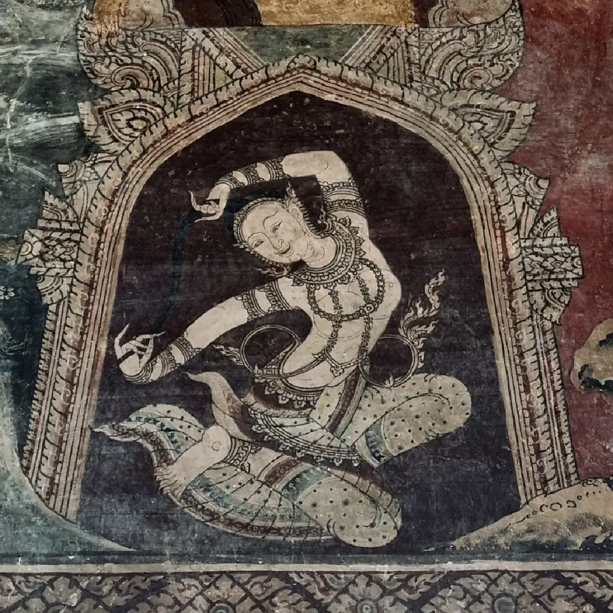 ชิมขนมไทย ‘ยายทำให้หลานขาย’ ชม ‘พระแม่ธรณีสวยที่สุด’ ที่นนทบุรี