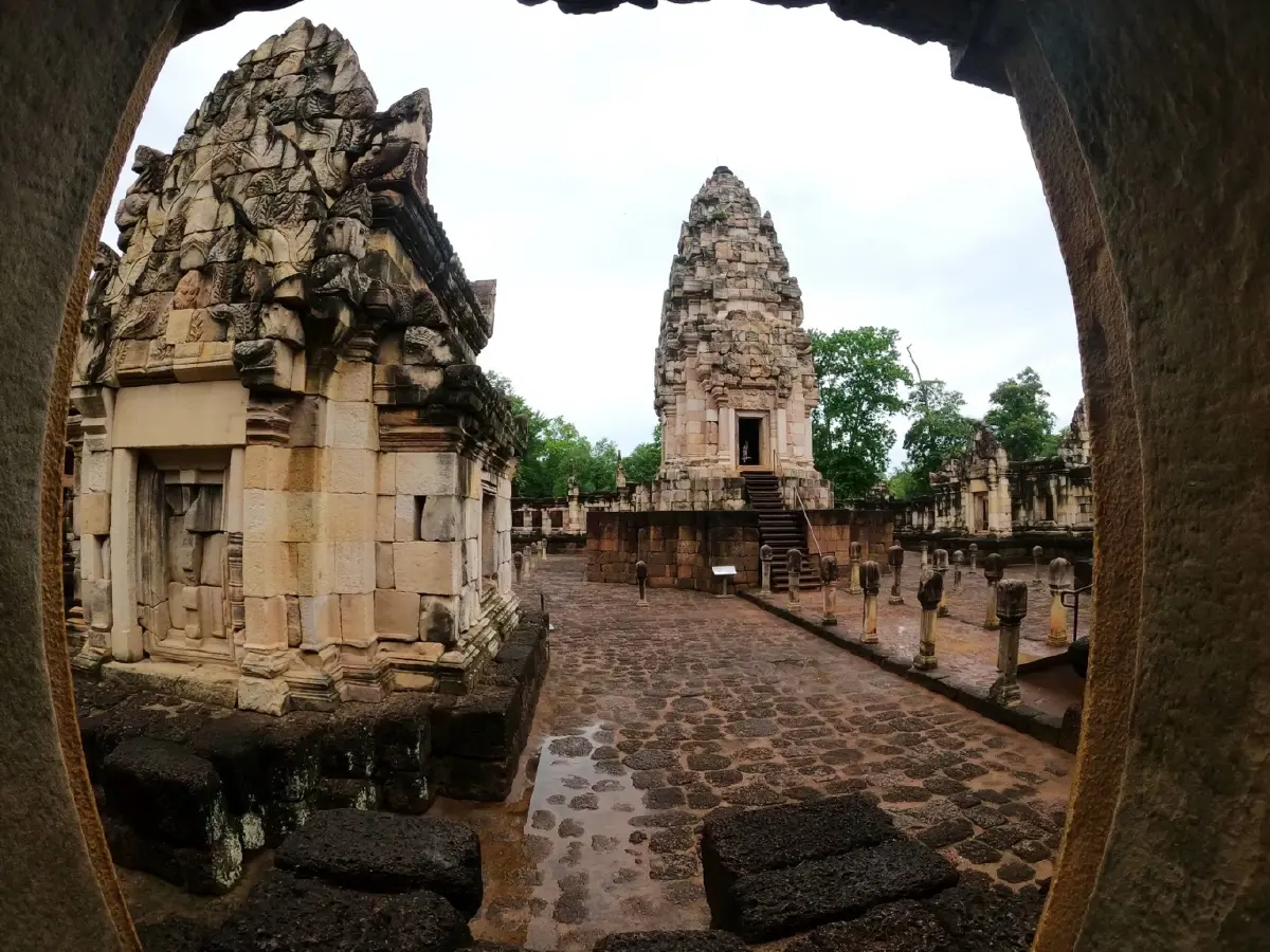 คืนชีพ...สด๊อกก๊อกธม