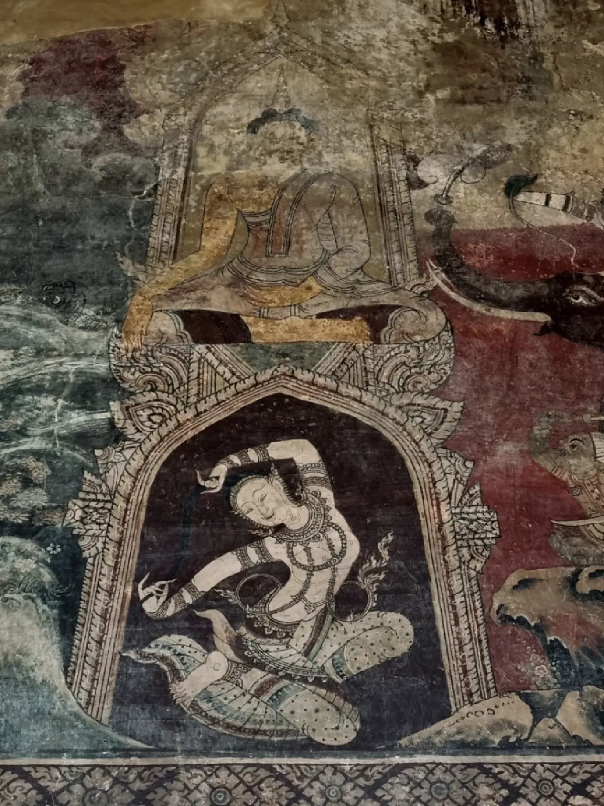 ชิมขนมไทย ‘ยายทำให้หลานขาย’ ชม ‘พระแม่ธรณีสวยที่สุด’ ที่นนทบุรี