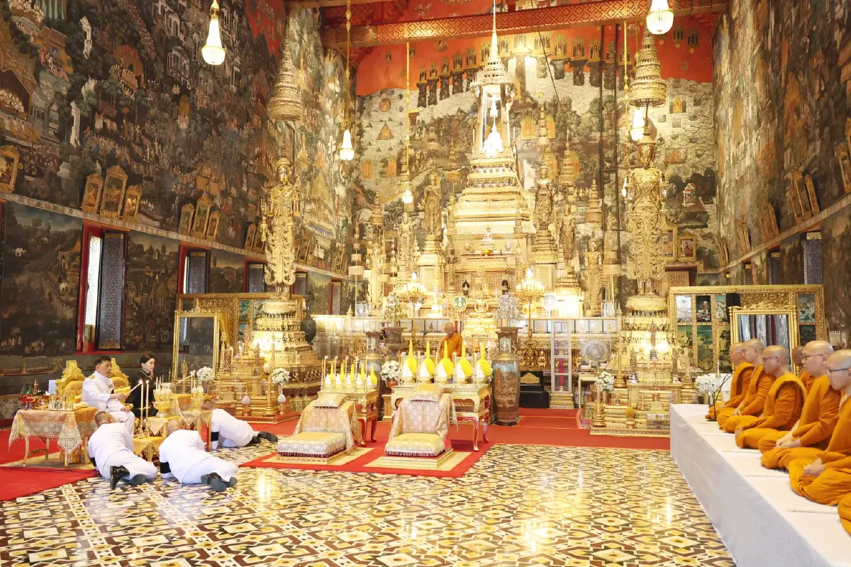 ในหลวง-พระราชินี เสด็จฯ ทรงบำเพ็ญพระราชกุศลมาฆบูชา พุทธศักราช 2569