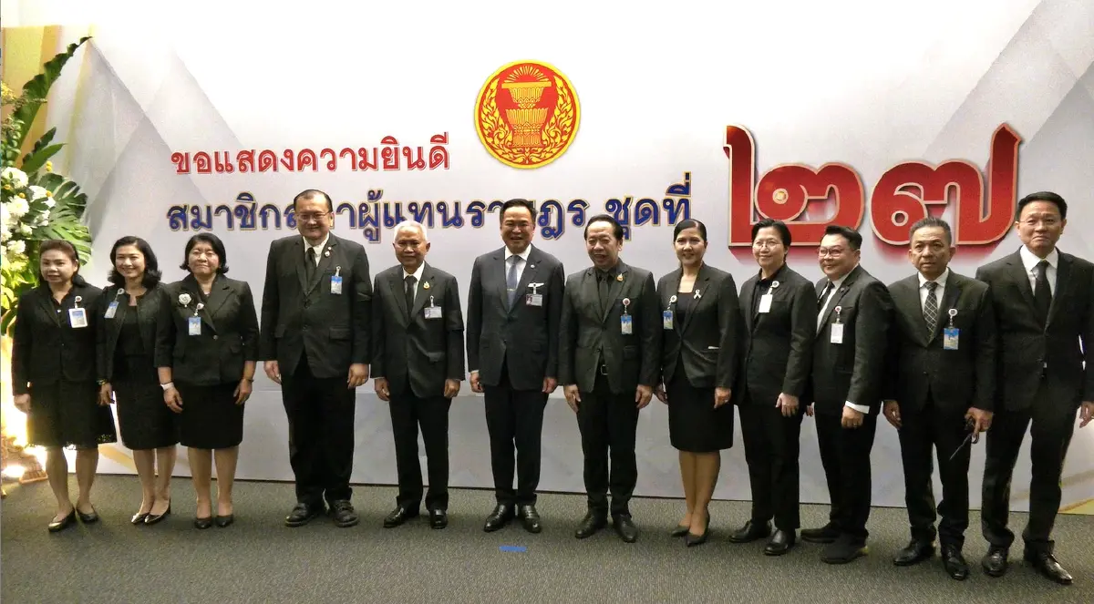 'อนุทิน' นำทีมภท.รายงานตัว 'โสภณ' อุบนั่งประธานสภาฯ 'รอให้เขาเลือกก่อน'