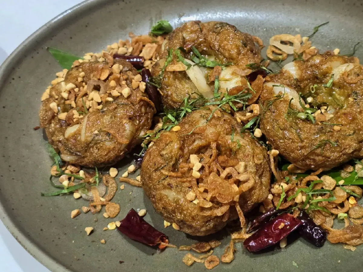 นัดดวลสองเชฟ 'บ้านนอกเข้ากรุง' กับ 'เชฟไก่ - ธนัญญา ไข่แก้ว'