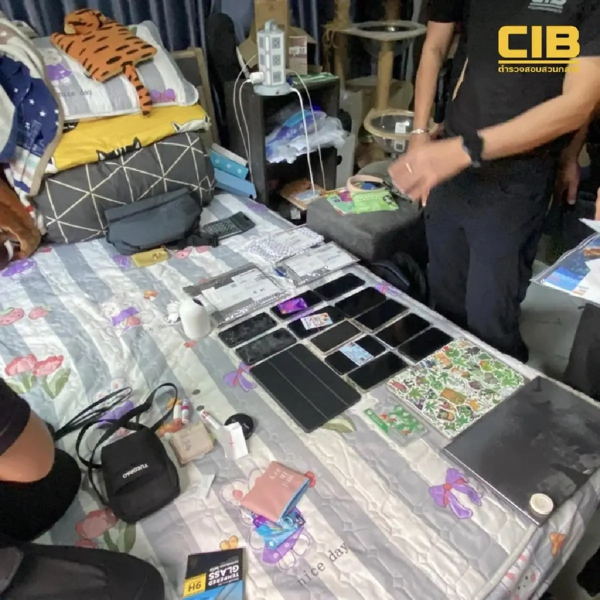 ทลาย 'คอกม้าข้ามชาติ' บุกค้น 16 จุดทั่วปท. จับ 6 ผู้ต้องหา จัดหาบัญชีม้า ยึดทรัพย์ 50 ล้าน