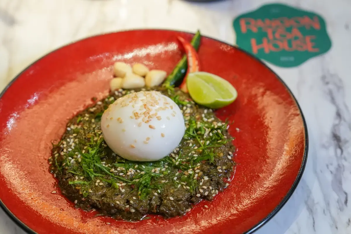 เปิดใจรับอาหารเมียนมา 'Rangoon Tea House' ปักหมุดไอคอนสยาม