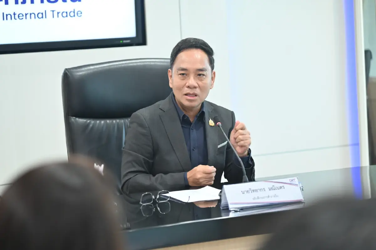 พาณิชย์ ยัน น้ำมันปาล์มขวดยังไม่ขึ้นราคา  ชี้สต๊อกยังล้นพอใช้