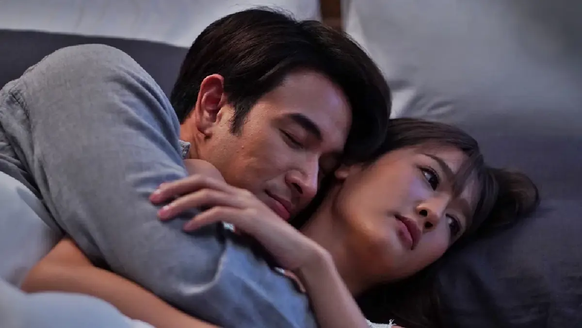 เรื่องย่อ รักหักหลัง ละครดราม่าเข้มข้น พาย-เกรท-กระทิง เปิดฉากรักสามเส้า คืนนี้ตอนแรก