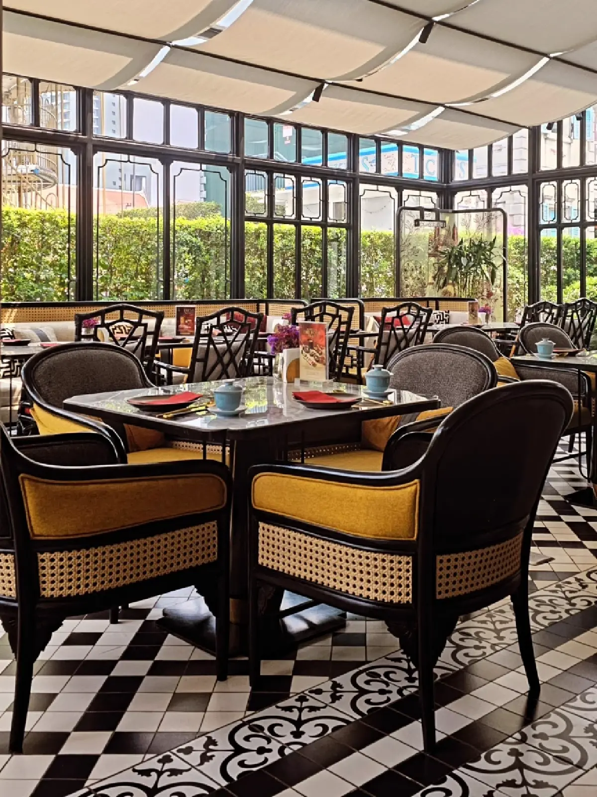 'อาหารเพอรานากัน' สื่อรัก ในความหมายของ เชฟอุ้ม คณพร