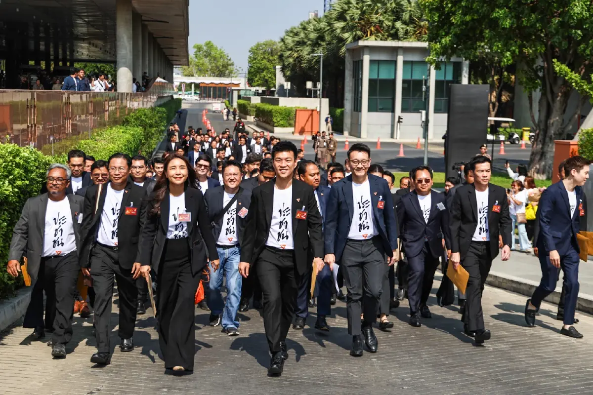 ‘7 พรรคฝ่ายค้าน-ฝ่ายแค้น’ ไร้เอกภาพ  โอกาส ‘อนุทิน 2’ ลากยาว