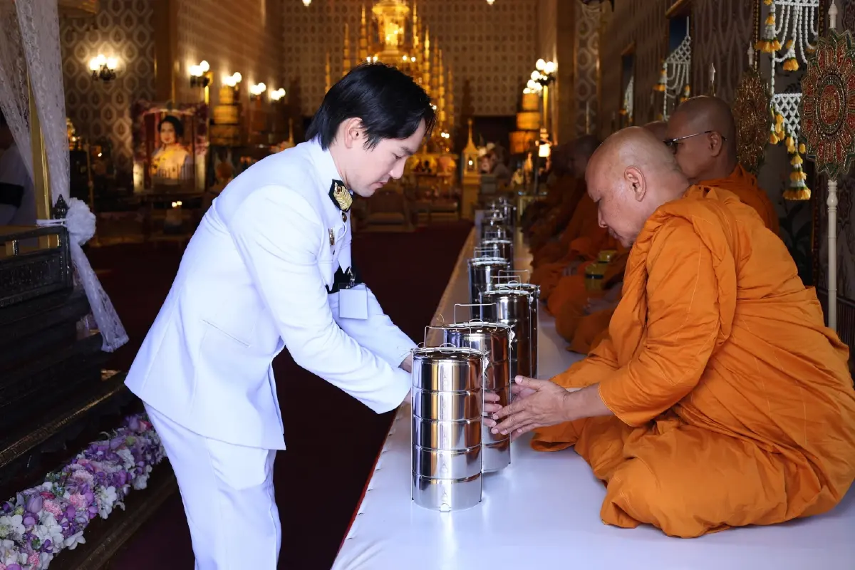 กลุ่มบริษัท ช.การช่าง ร่วมเป็นเจ้าภาพบำเพ็ญกุศลและวางพวงมาลาถวายสักการะ พระพันปีหลวง