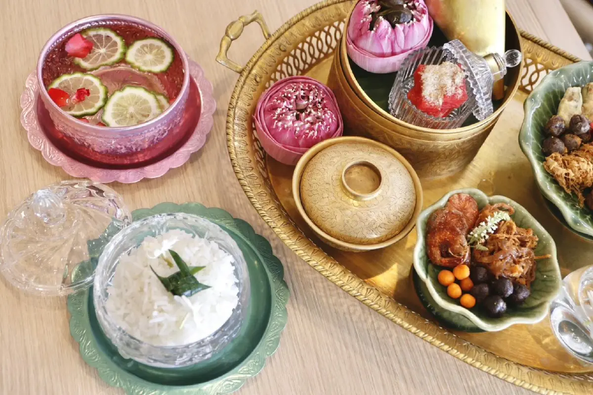 ข้าวแช่น้ำตาลต่ำ! ข้าว กข 43 ในสำรับดับร้อนสายเฮลตี้จากนาราคูซีน