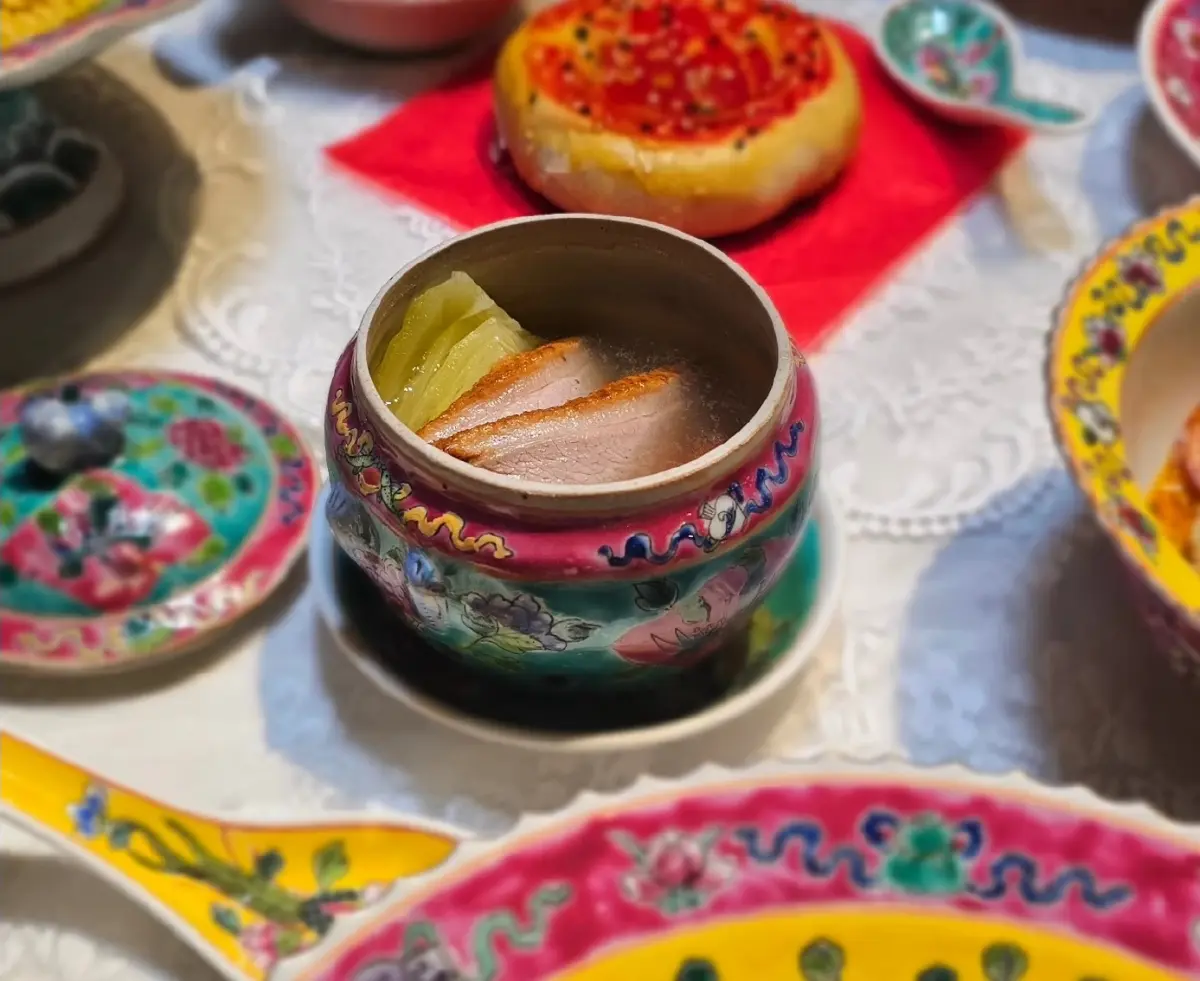 'อาหารเพอรานากัน' สื่อรัก ในความหมายของ เชฟอุ้ม คณพร