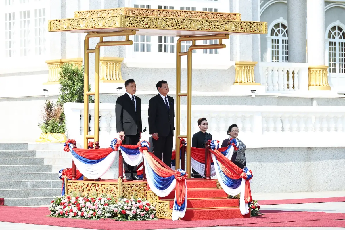 ในหลวง-พระราชินี เสด็จฯ เยือนสาธารณรัฐประชาธิปไตยประชาชนลาวอย่างเป็นทางการ เป็นวันที่สอง