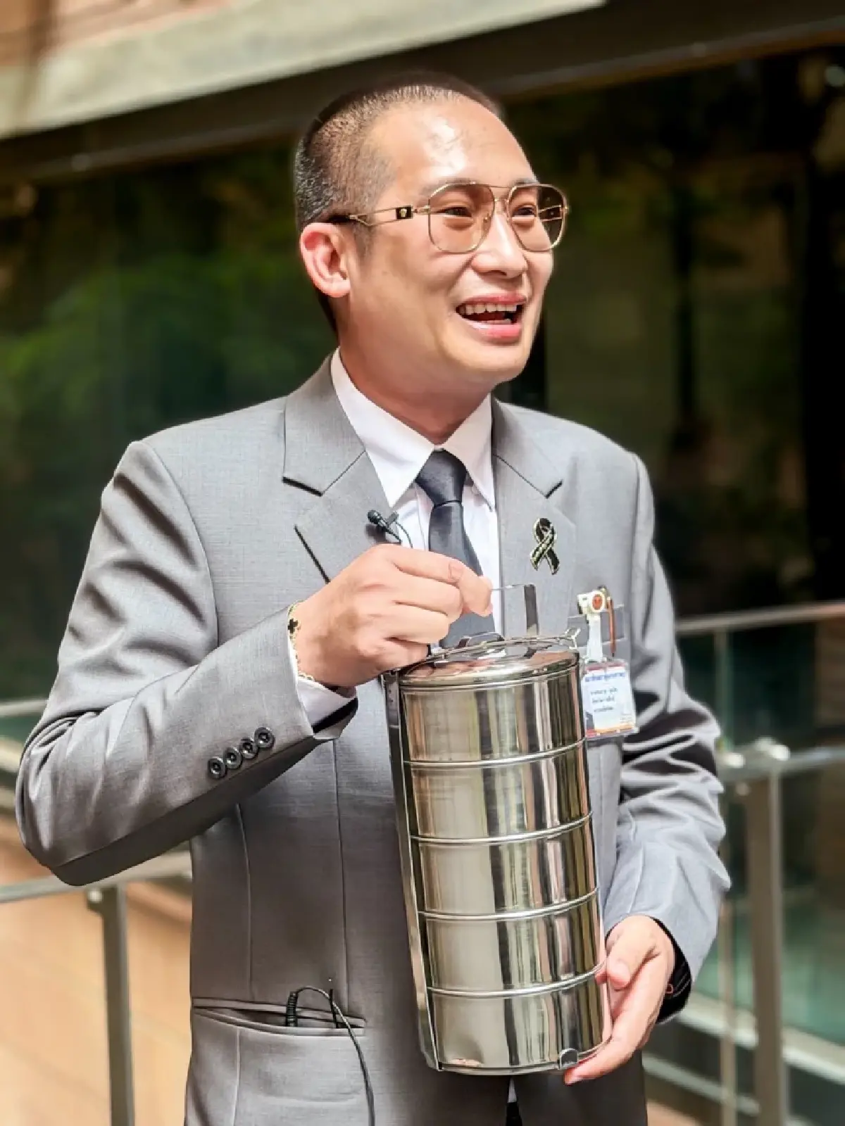 'โสภณ' นัดหารือหัวหน้าพรรค 30มี.ค. ถกสวัสดิการอาหารฟรี สส.