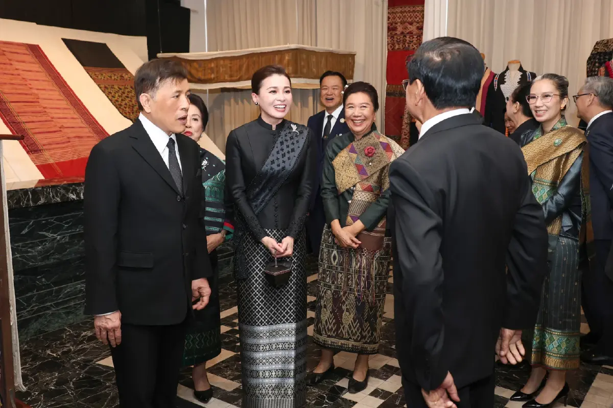 ในหลวง-พระราชินี เสด็จฯ เยือนสาธารณรัฐประชาธิปไตยประชาชนลาวอย่างเป็นทางการ เป็นวันที่สอง