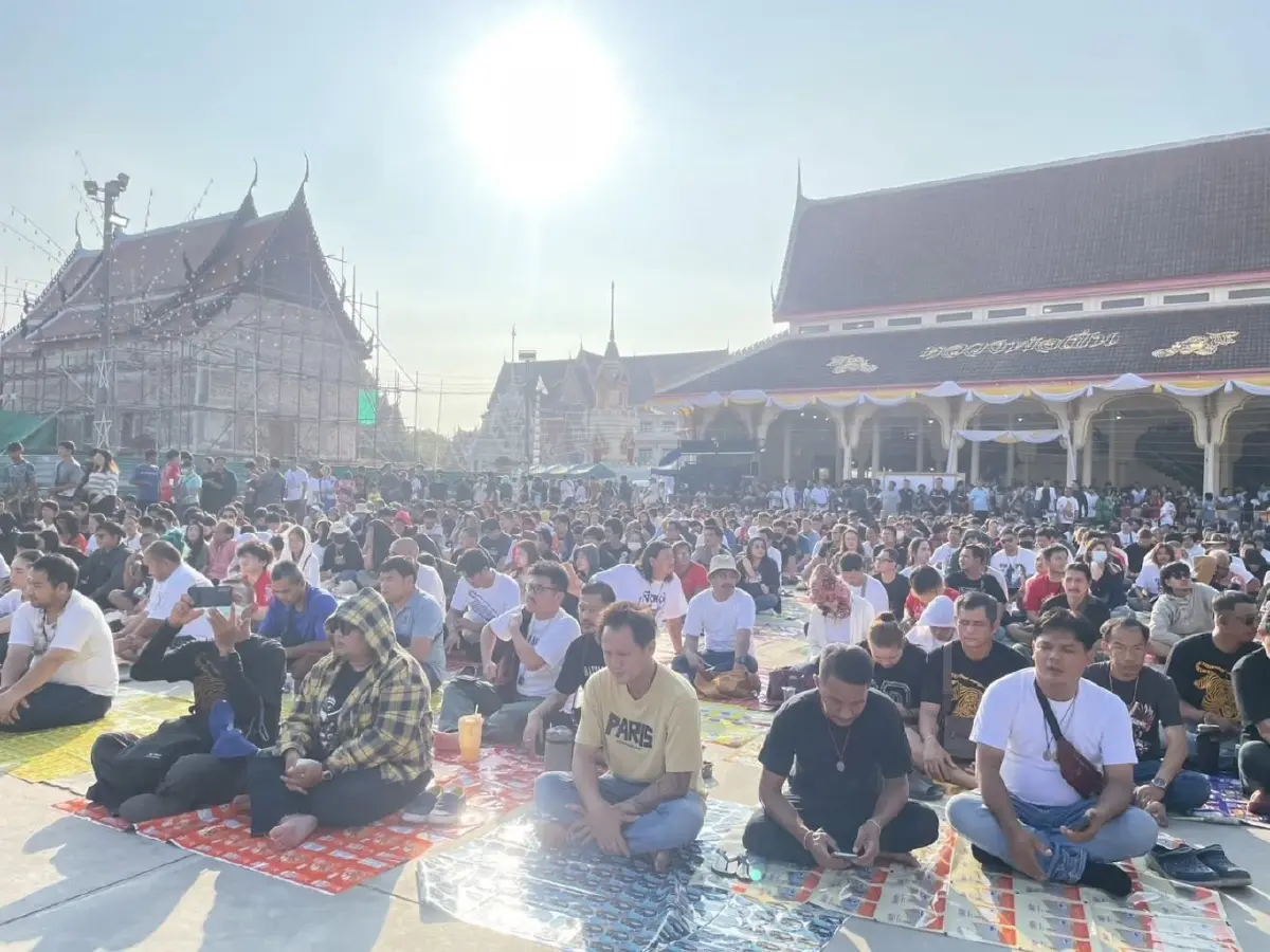 ศรัทธาล้น! ศิษย์ทั่วไทยร่วม พิธีไหว้ครูหลวงพ่อเปิ่น 2569 นครปฐม