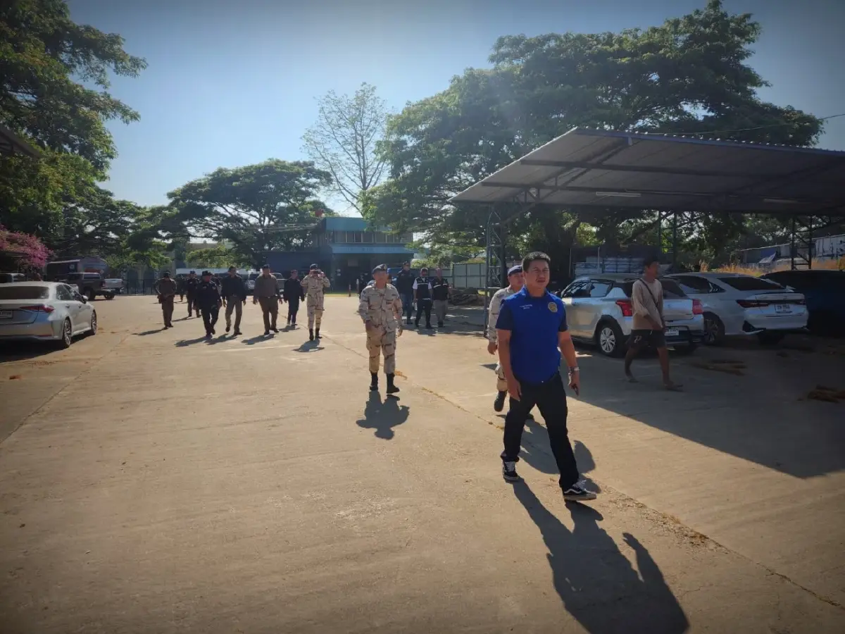 น้ำมันดีเซล หลายหมื่นลิตรซุกชายแดน จับรถบรรทุกน้ำมันส่งปท.เพื่อนบ้าน