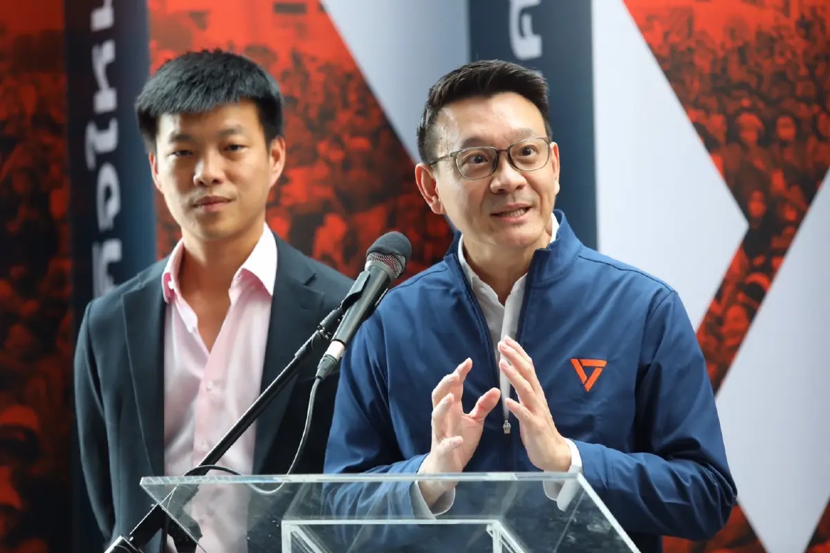 ปชน.ซัดรัฐบาล ปมน้ำมันขึ้น 6 บาท ขาดความจริงใจ วิกฤติเชื่อมั่น