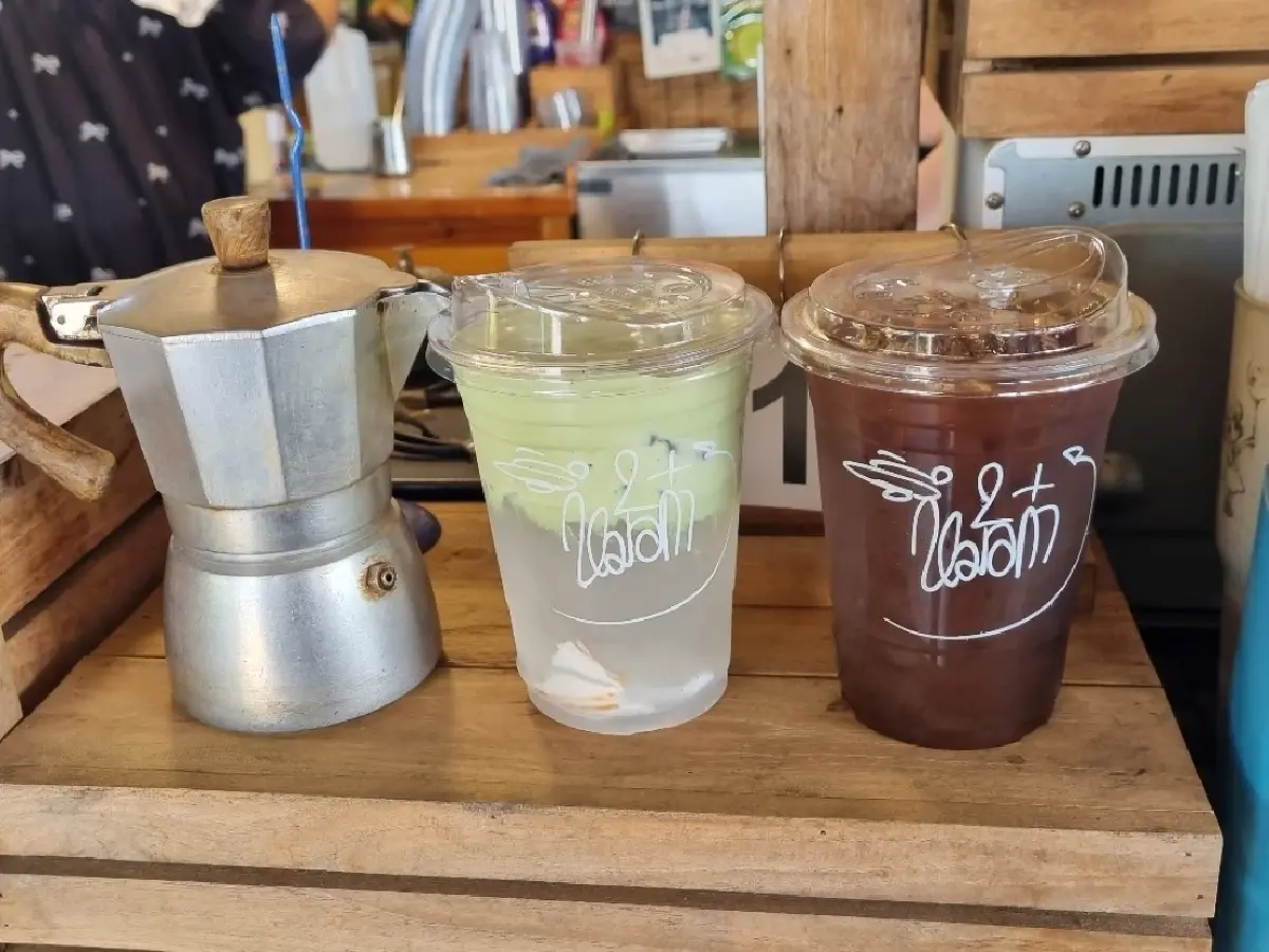 ลำปางสโลว์ไลฟ์ จิบกาแฟอุ่นที่ Hug Cup, Start Up และหม้อก๋า