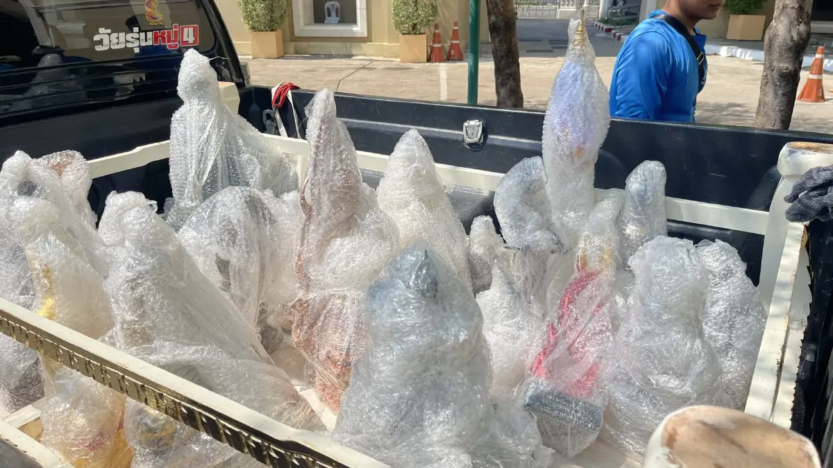 'ธรรมนัส' ขนของออกจากทำเนียบฯ แล้ว หลัง 'กล้าธรรม'เป็นฝ่ายค้าน