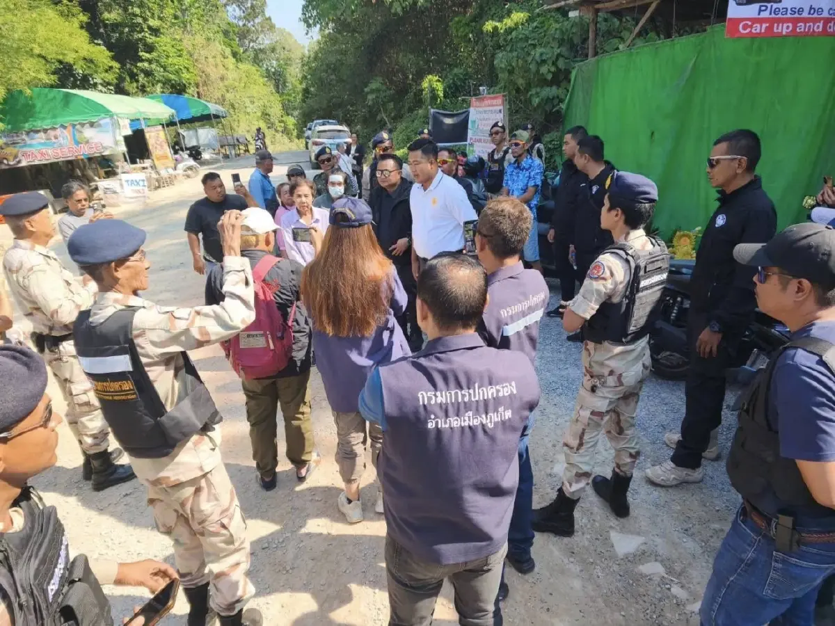 ด่วน! สนธิกำลังกว่า 100 นาย ตรวจรุกพื้นที่ป่าสงวนฯ หาดฟรีดอมภูเก็ต