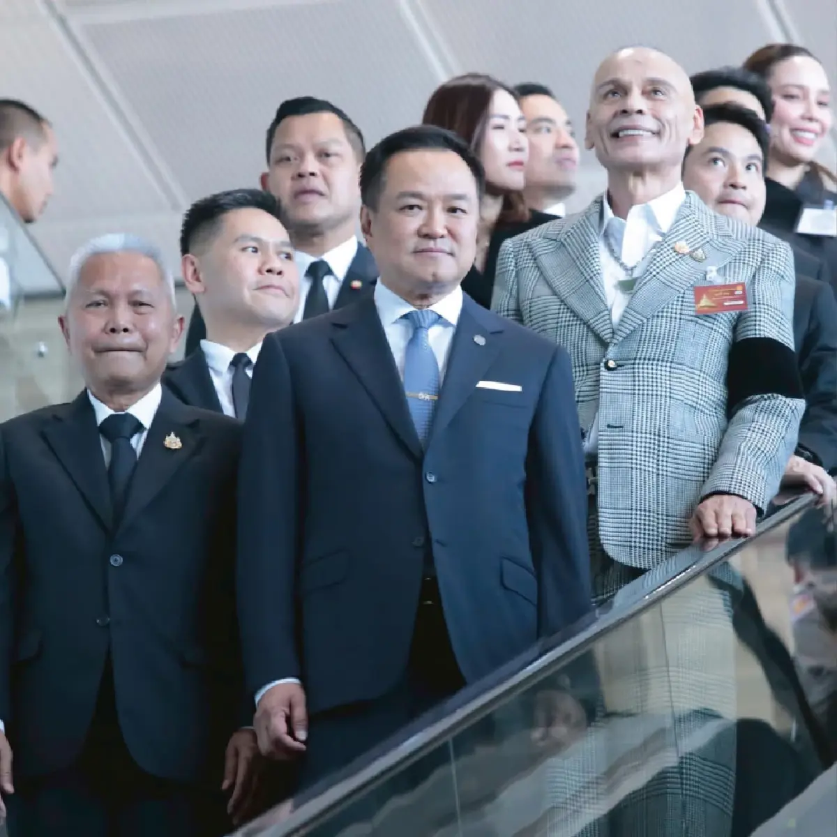 วัดพลัง ‘3 ก๊ก’ฝ่ายค้าน  ‘ส้ม-เขียว-ฟ้า’ ชำแหละ‘น้ำเงิน’