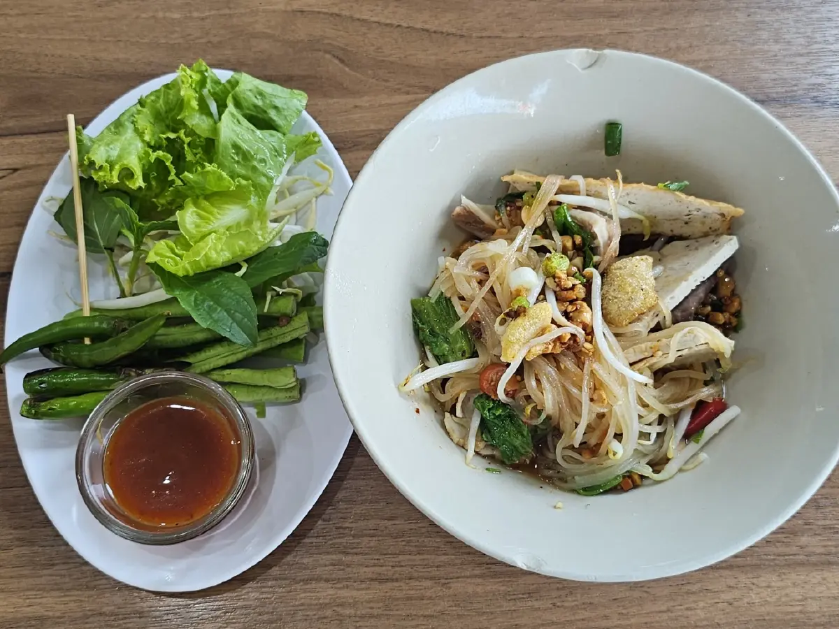 ‘VP เวียดนามปทุม’ อาหารเวียดนาม-อีสาน ขายมา 33 ปี  ที่ 'ปทุมธานี'