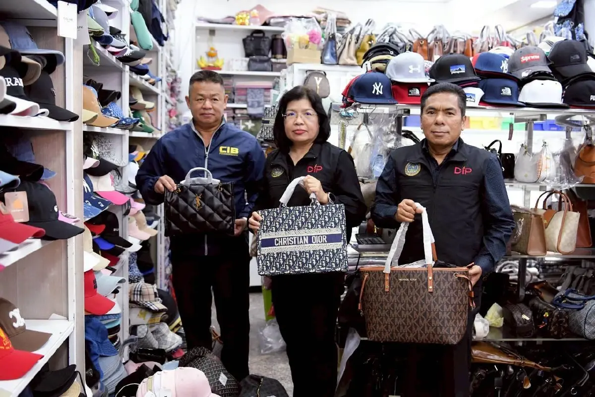 กรมทรัพย์สินทางปัญญา จับมือ บก.ปอศ.บุกจับสินค้าละเมิดลิขสิทธิ์ มูลค่ากว่า 70 ล้านบาท