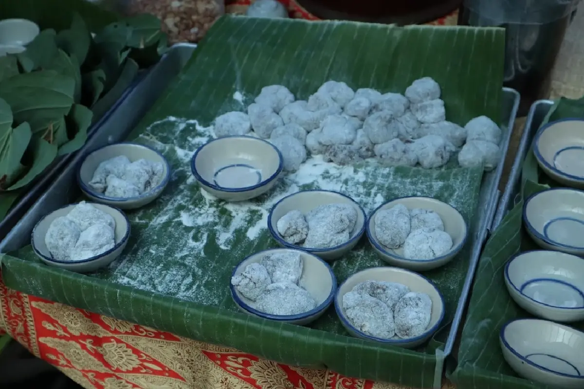 เดิน ‘หลาดแบกะดิน' กินอาหารสุขภาพ สัมผัสวิถีชุมชนเขาชัยสน