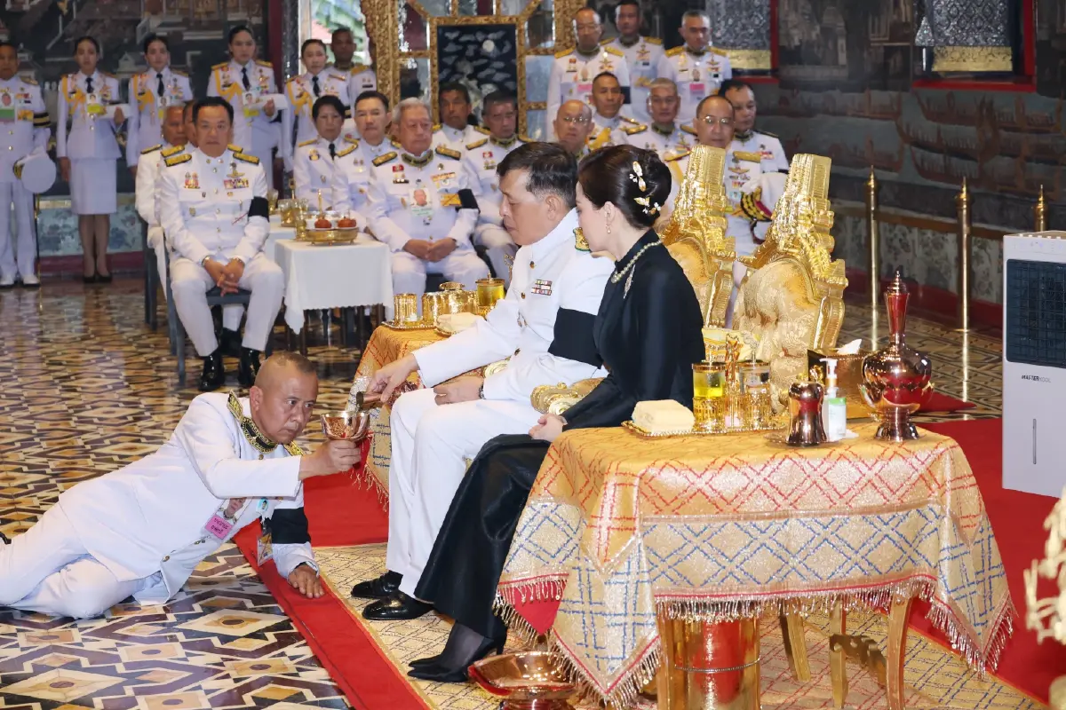 ในหลวง-พระราชินี เสด็จฯ ทรงบำเพ็ญพระราชกุศลมาฆบูชา พุทธศักราช 2569