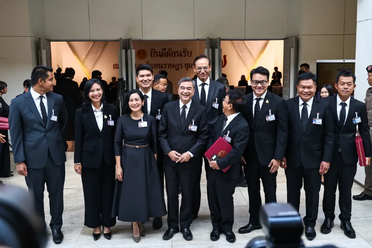 ‘7 พรรคฝ่ายค้าน-ฝ่ายแค้น’ ไร้เอกภาพ  โอกาส ‘อนุทิน 2’ ลากยาว