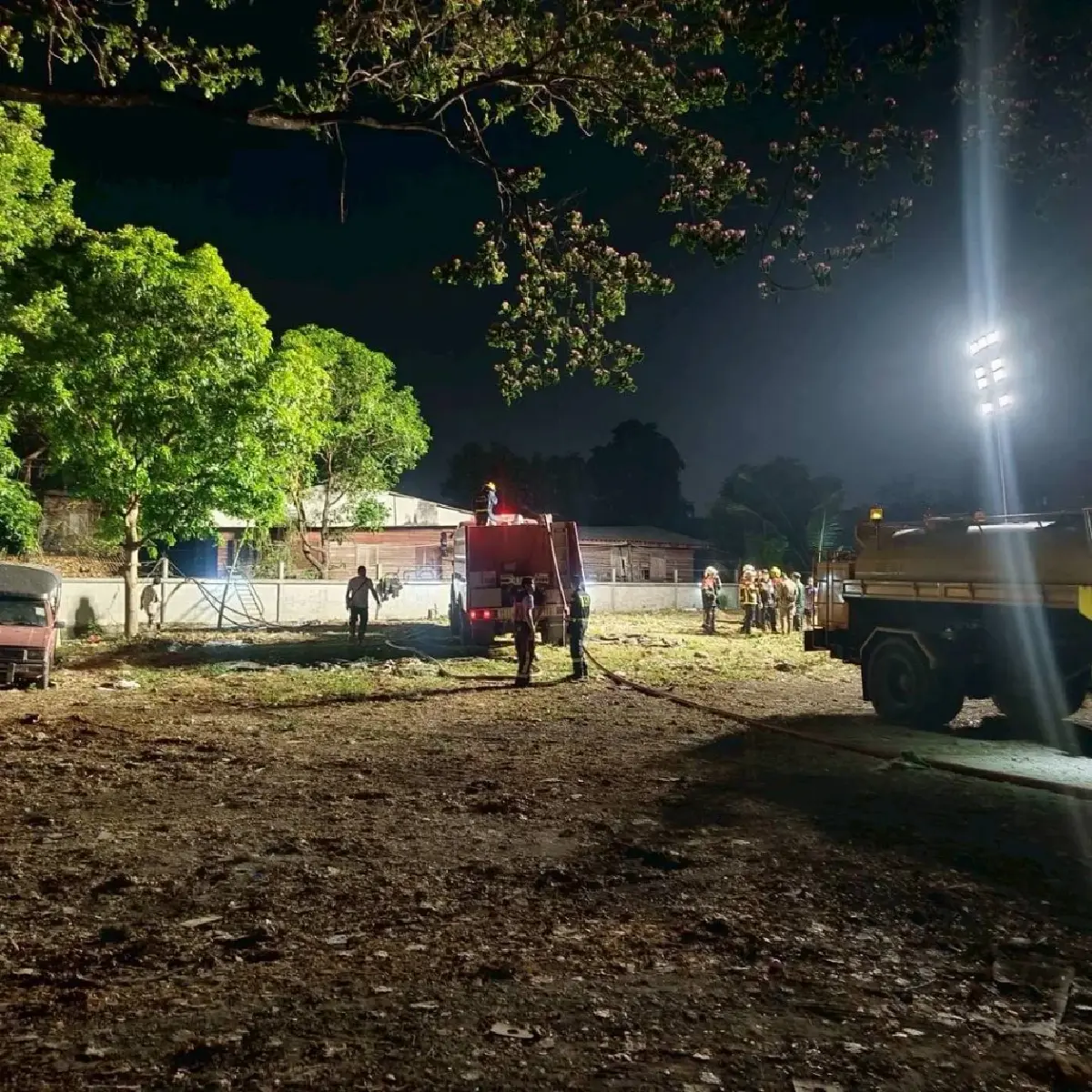 วอดหมดหลัง ไฟไหม้บ้าน ซอยรามคำแหง 39 แยก 1 เจ็บ 2 สำลักควัน-เป็นลม