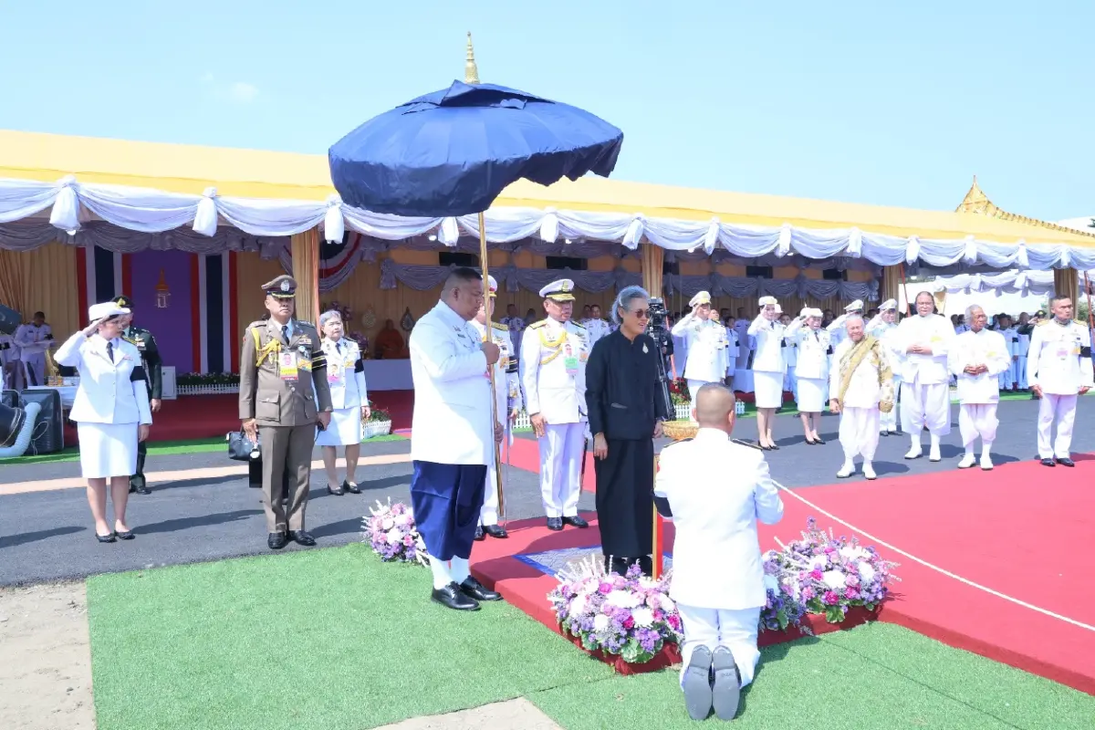 กรมสมเด็จพระเทพฯ ทรงประกอบพิธียกเสาพระเมรุมาศ ในการพระราชพิธีถวายพระเพลิงพระบรมศพฯ