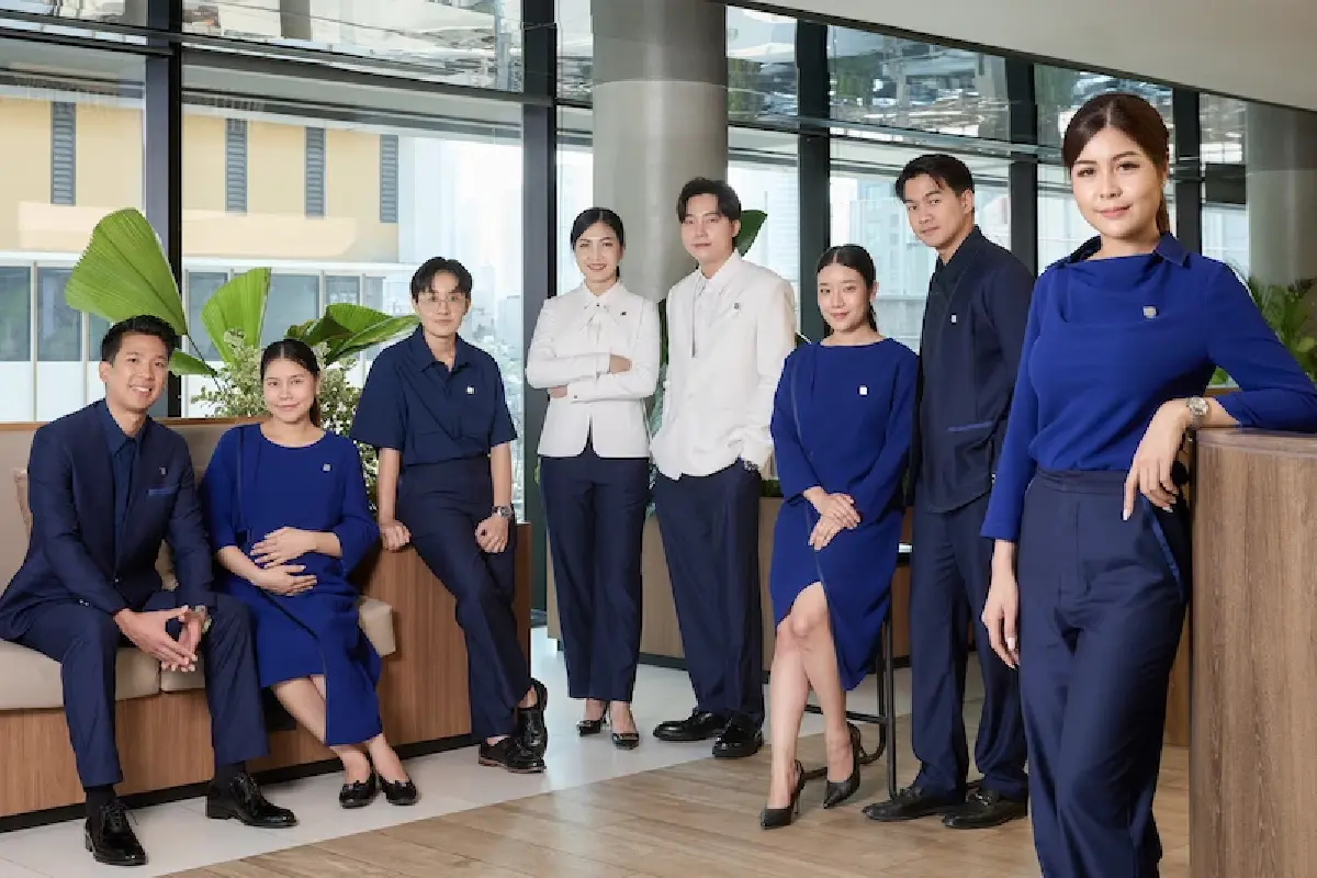 เสื้อผ้าแฟชั่นยังไม่ฟื้น ‘วิคธีร์รัฐ’ รุกหนัก ‘ยูนิฟอร์ม’ โกยล็อตแรก 6 หมื่นชุดจาก 'คาเฟ่ อเมซอน'