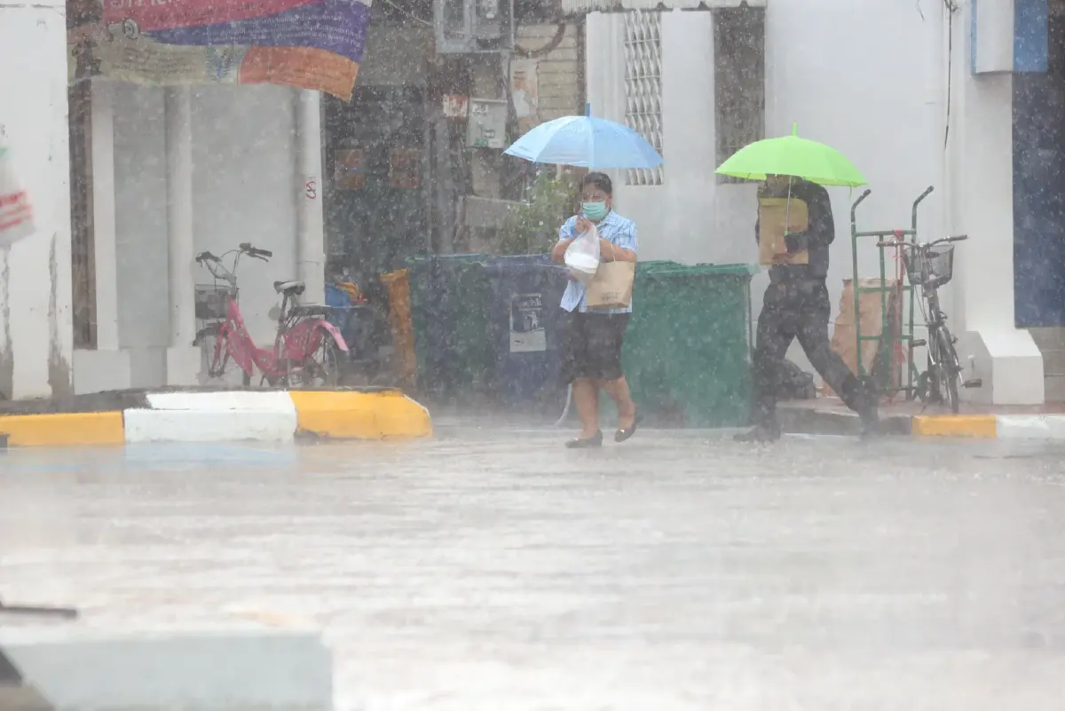 พายุฤดูร้อน ฉ.7 กรมอุตุ เตือน กทม. ปริมณฑล 46 จังหวัด เสี่ยงฝน ฟ้าผ่า