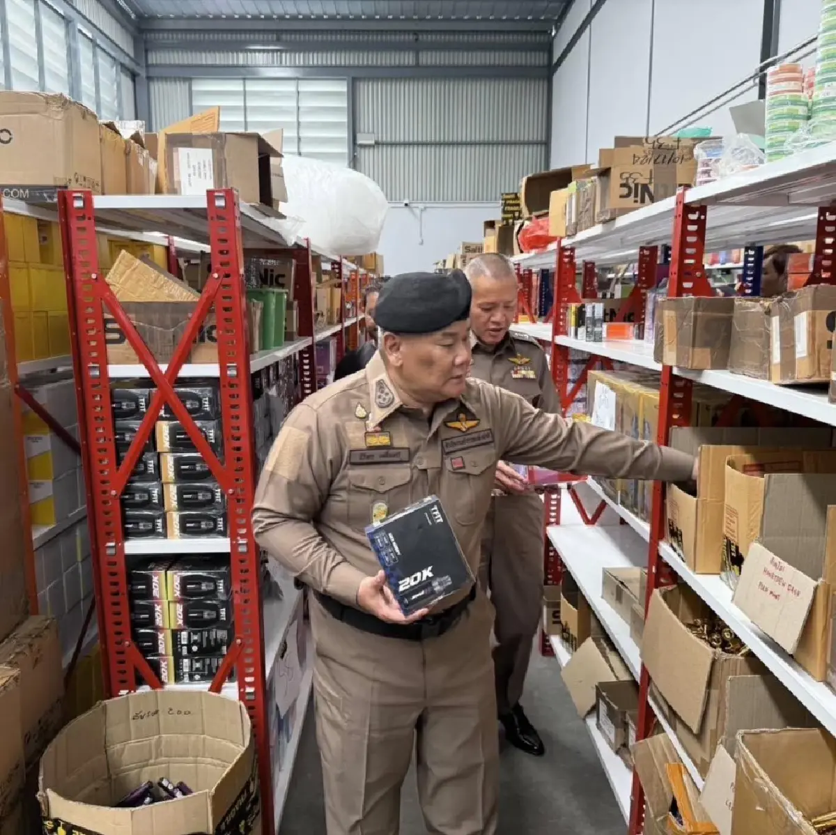 ยึดของกลาง 200 ล้าน ทลายโกดังบุหรี่ไฟฟ้า จับ 7 ล่าตัวการฟอกเงิน