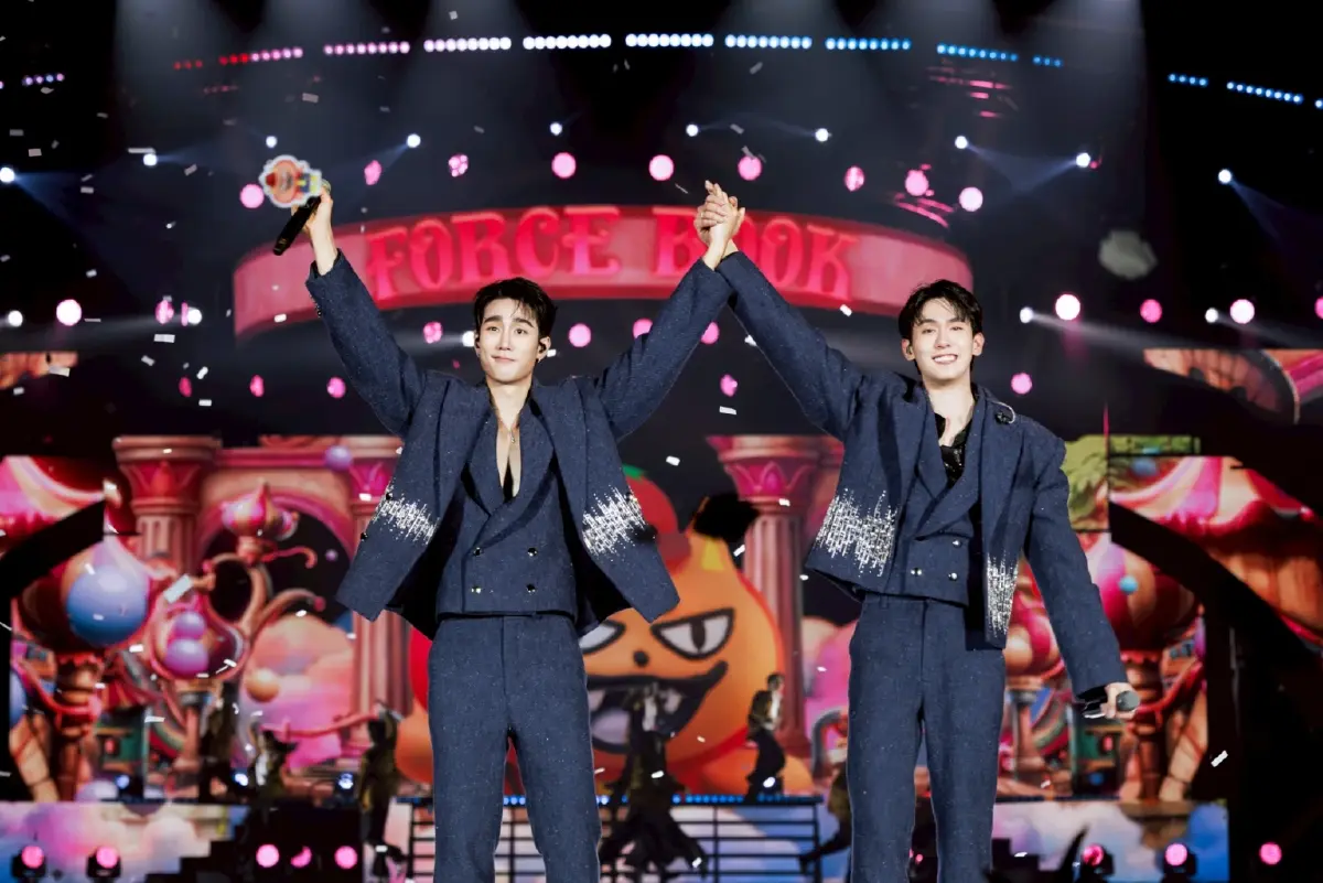 ‘ฟอส-บุ๊ค’ จัดเต็มโชว์พิเศษใน ‘FORCE BOOK FUNTOPIA FANCON’ ขึ้นอันดับ 1 เทรนด์ X สองวันรวด