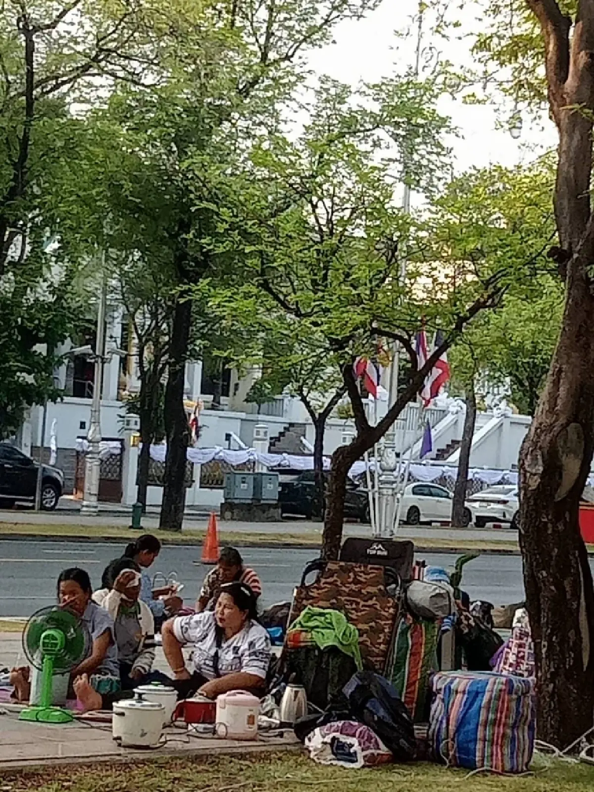 กลุ่มเกษตรกร ตั้งม๊อบหน้ากระทรวงเกษตร จี้ตั้ง กก. เยียวยาผลกระทบเขื่อน