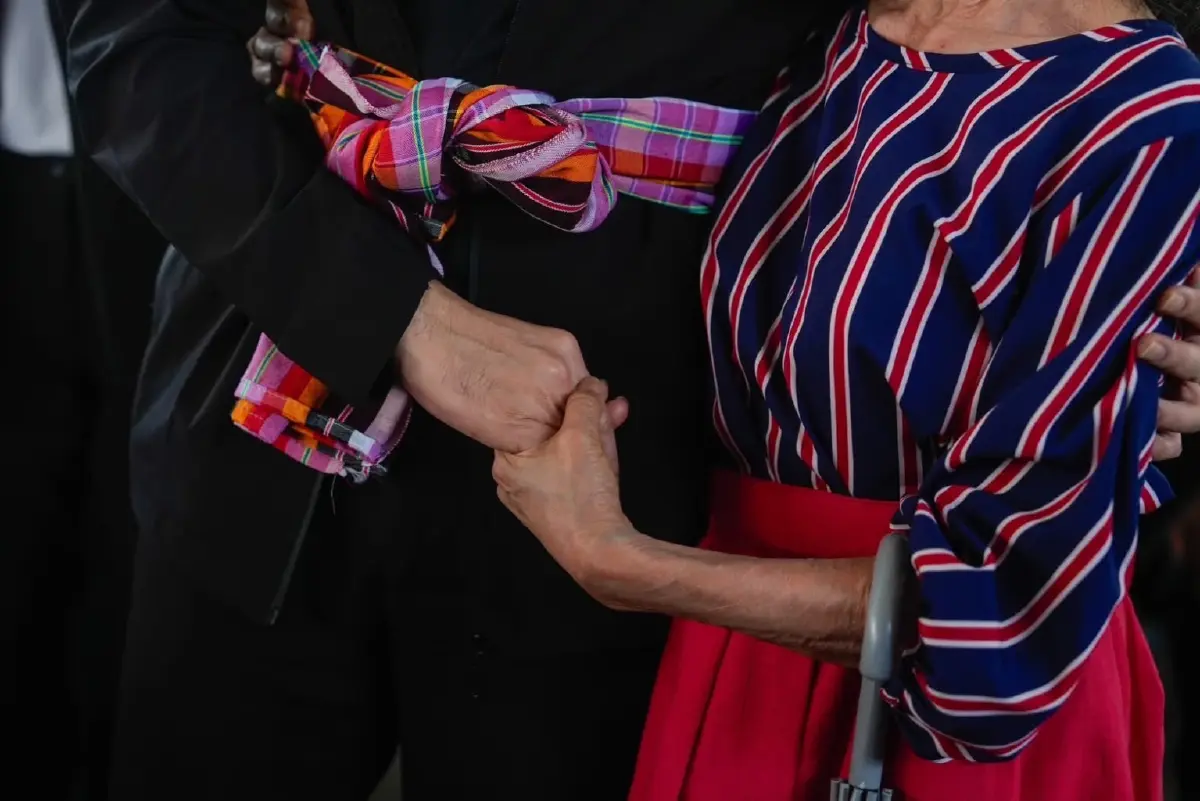 ‘แดงอีสาน’ ฝันใหญ่ ปั้น ’เชน‘ ทาบ ‘พ่อใหญ่แม้ว’